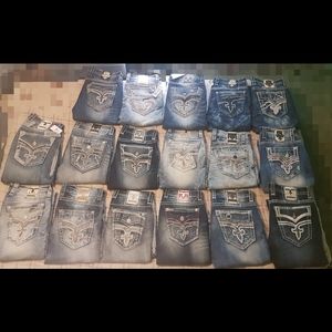 Mens rock revival jeans not for sale👹👹